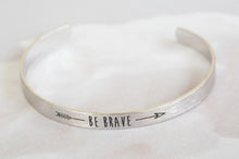 Load image into Gallery viewer, BE BRAVE Inspirational Bracelet

